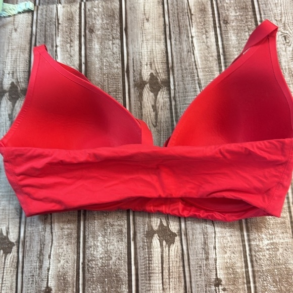 Victoria’s Secret Lightly Lined Plunge Red Bra size 36DD - Picture 2 of 3